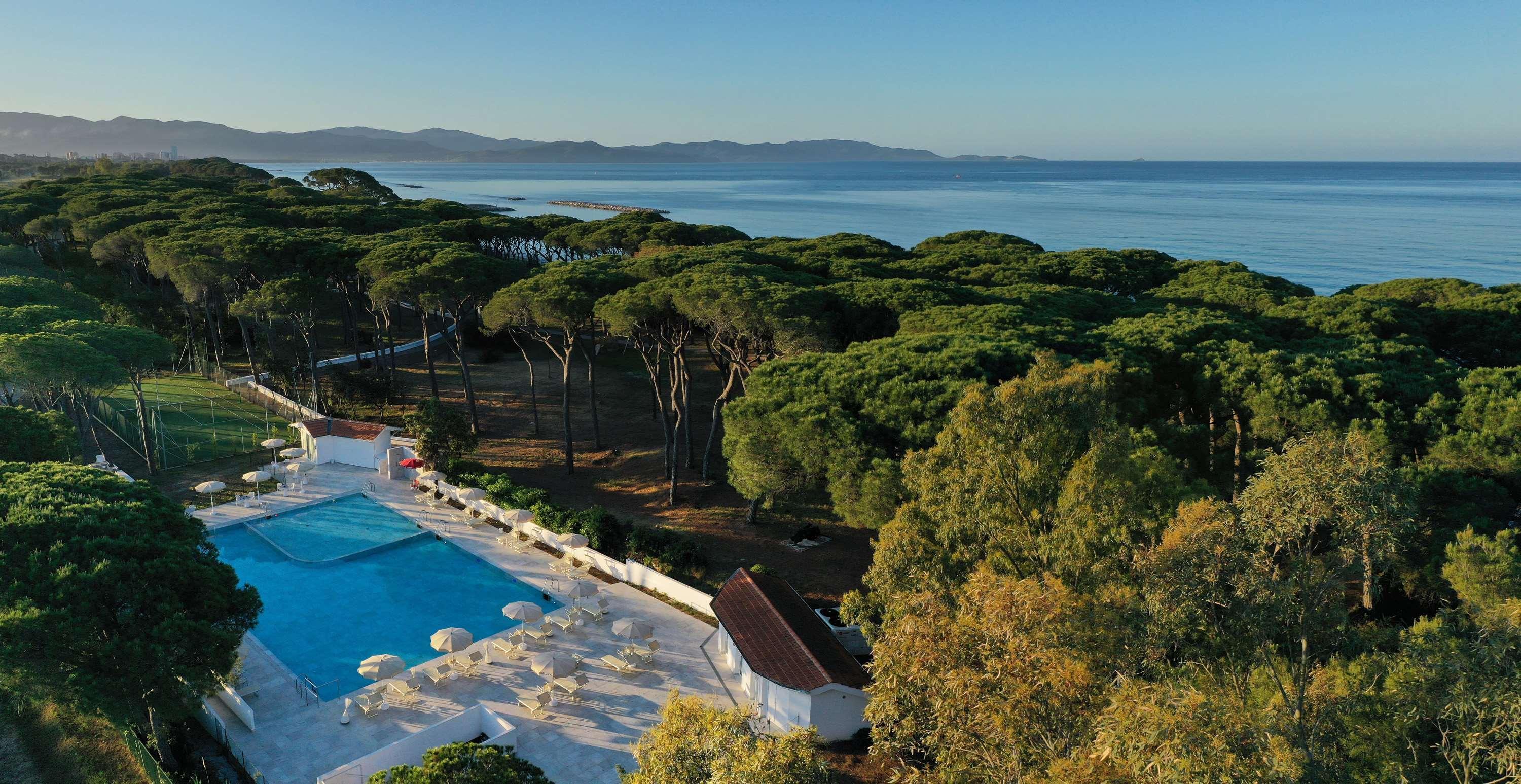 The Sense Experience Resort Follonica Esterno foto The resort's swimming pool
